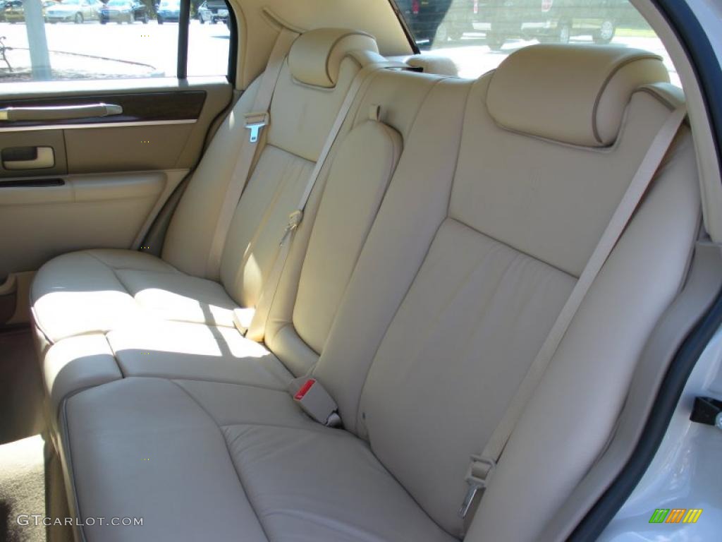 Light Camel Interior 2007 Lincoln Town Car Designer Photo #38562053