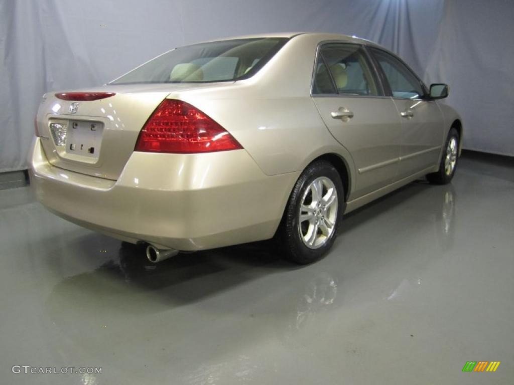 2006 Accord EX Sedan - Desert Mist Metallic / Ivory photo #6
