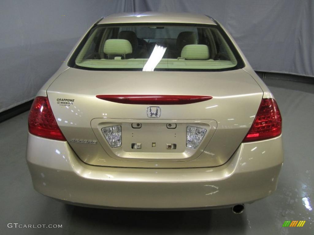 2006 Accord EX Sedan - Desert Mist Metallic / Ivory photo #7