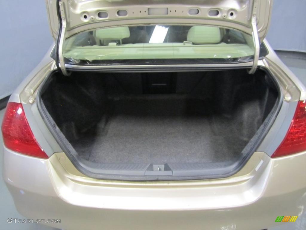2006 Accord EX Sedan - Desert Mist Metallic / Ivory photo #10