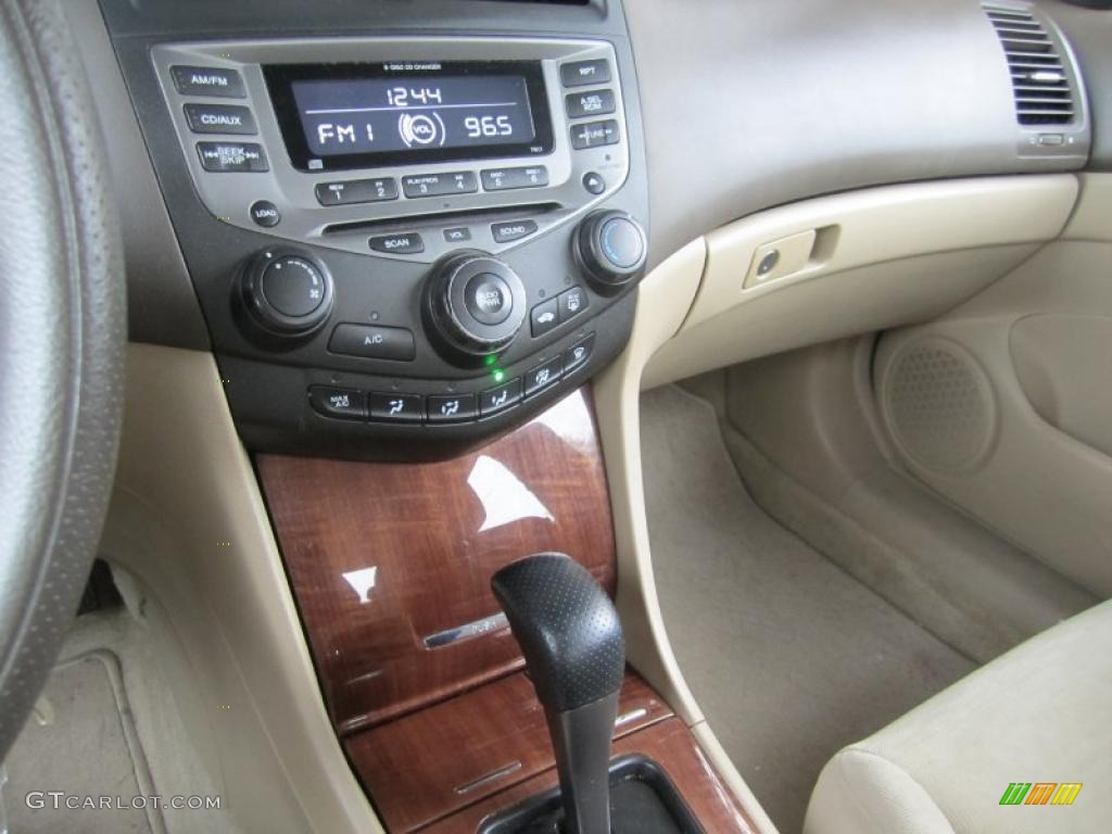 2006 Accord EX Sedan - Desert Mist Metallic / Ivory photo #26