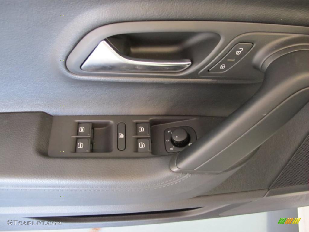 2010 Volkswagen CC Sport Black Door Panel Photo #38570284