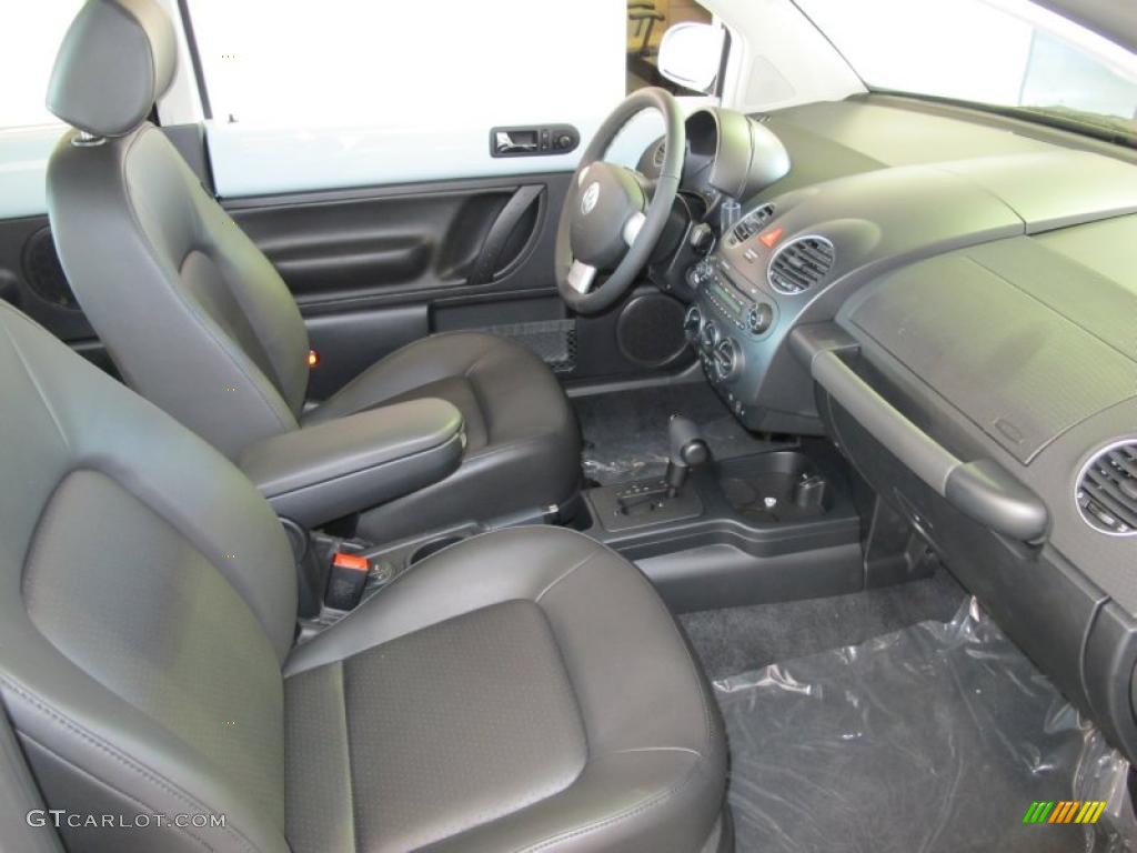Black Interior 2010 Volkswagen New Beetle Final Edition Coupe Photo #38571148