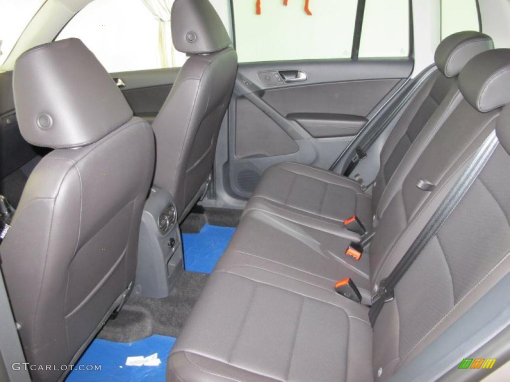 Charcoal Interior 2011 Volkswagen Tiguan SE Photo #38571720