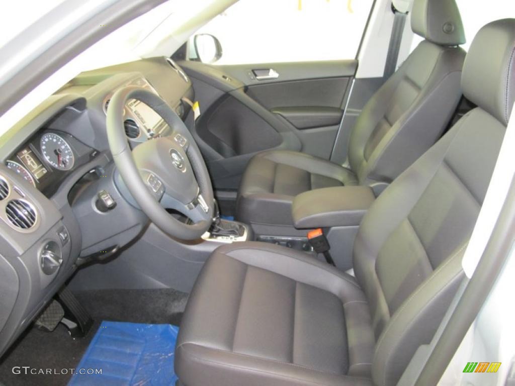 Charcoal Interior 2011 Volkswagen Tiguan SE Photo #38571764