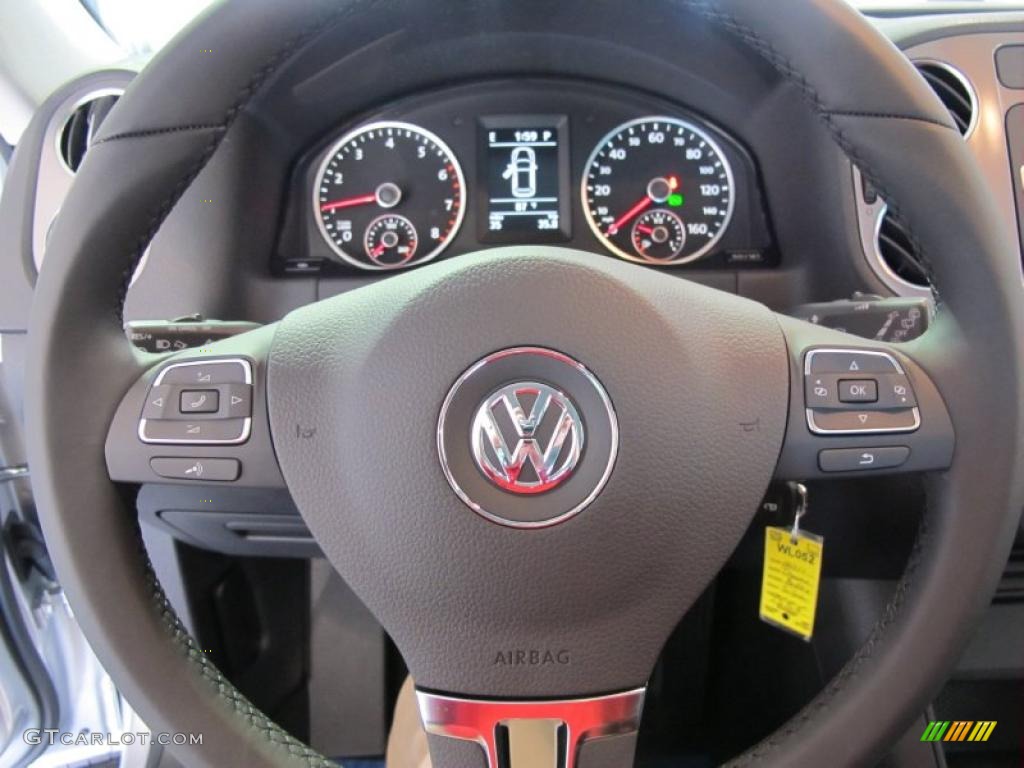 2011 Volkswagen Tiguan SE Charcoal Steering Wheel Photo #38571775
