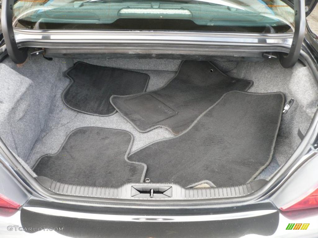 2002 Jaguar S-Type 4.0 Trunk Photos