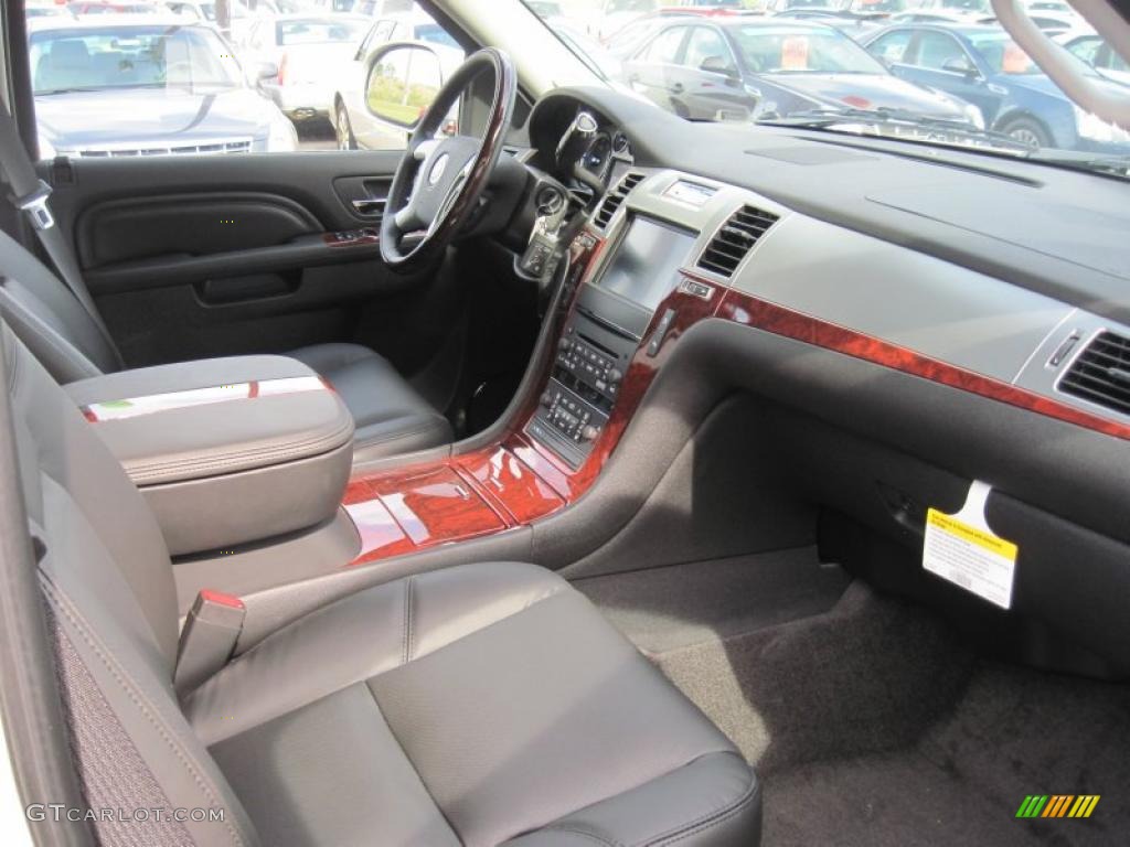 2011 Cadillac Escalade Luxury AWD Ebony/Ebony Dashboard Photo #38573840