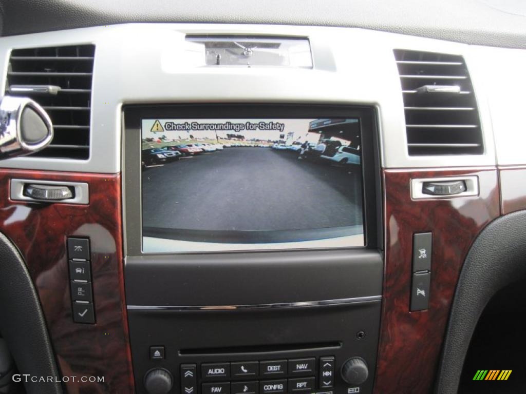 2011 Cadillac Escalade Luxury AWD Controls Photo #38573860