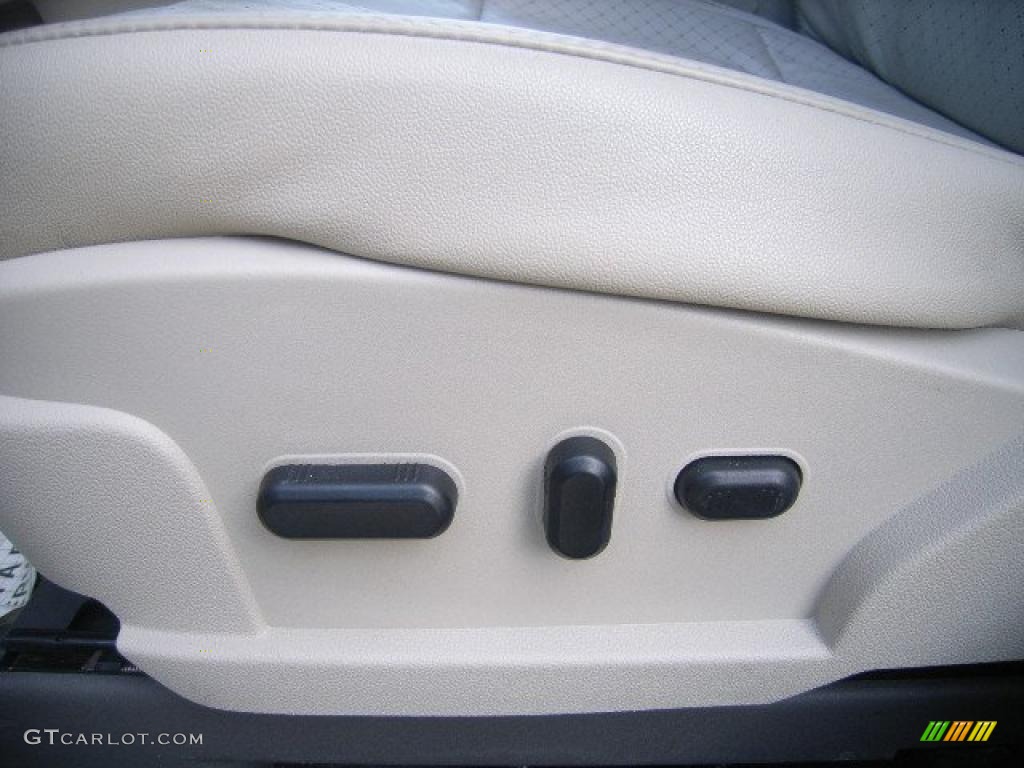 2010 Ford Flex Limited AWD Controls Photo #38574220