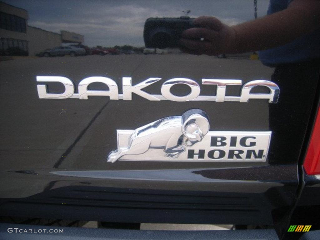 2010 Dodge Dakota Big Horn Crew Cab Marks and Logos Photo #38574784