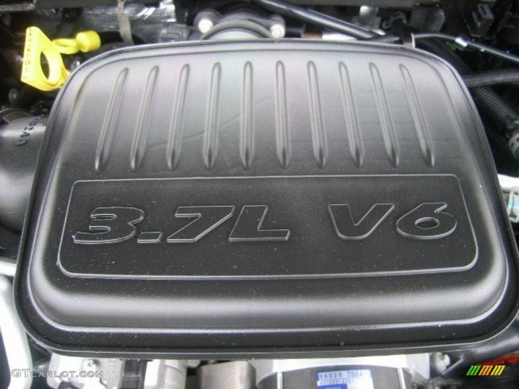 2010 Dodge Dakota Big Horn Crew Cab 3.7 Liter SOHC 12-Valve Magnum V6 Engine Photo #38574984