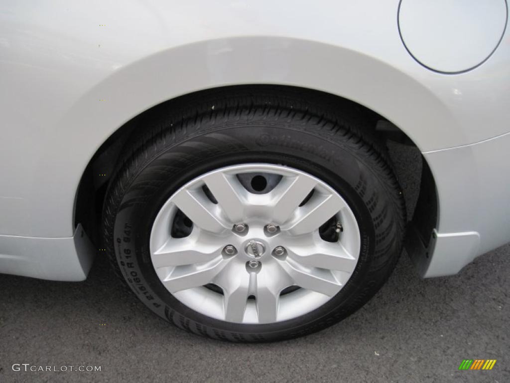 2009 Altima 2.5 S Coupe - Radiant Silver Metallic / Charcoal photo #10