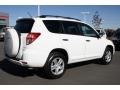 Super White - RAV4 4WD Photo No. 2