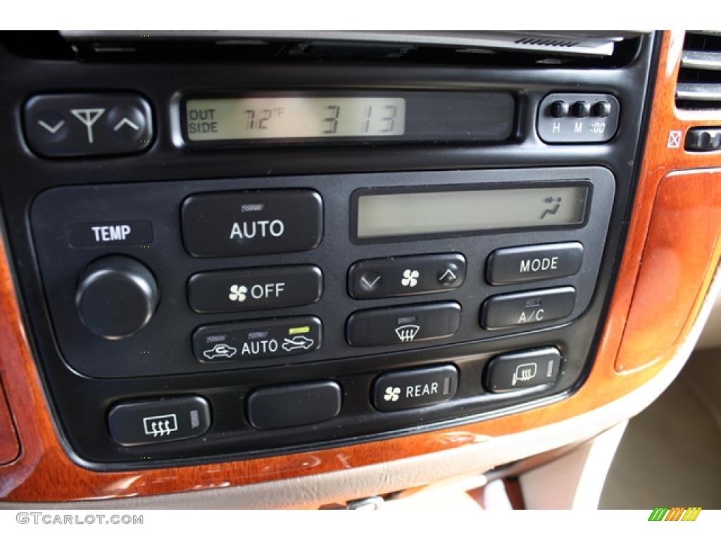 1999 Lexus LX 470 Controls Photo #38577908
