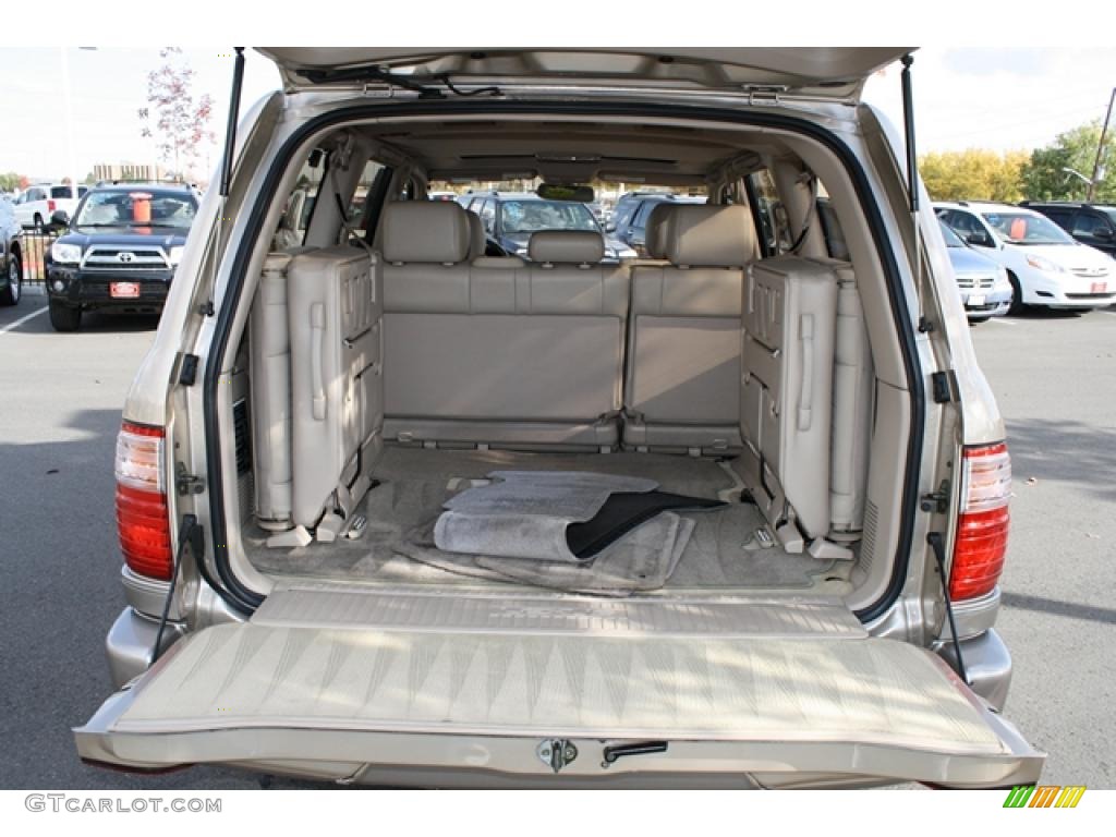 1999 Lexus LX 470 Trunk Photo #38578104