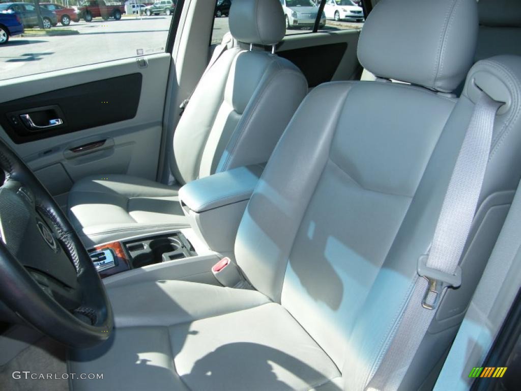 Light Gray Interior 2004 Cadillac SRX V6 Photo #38578620