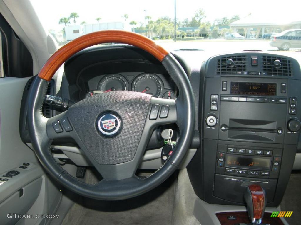 2004 Cadillac SRX V6 Light Gray Dashboard Photo #38578680