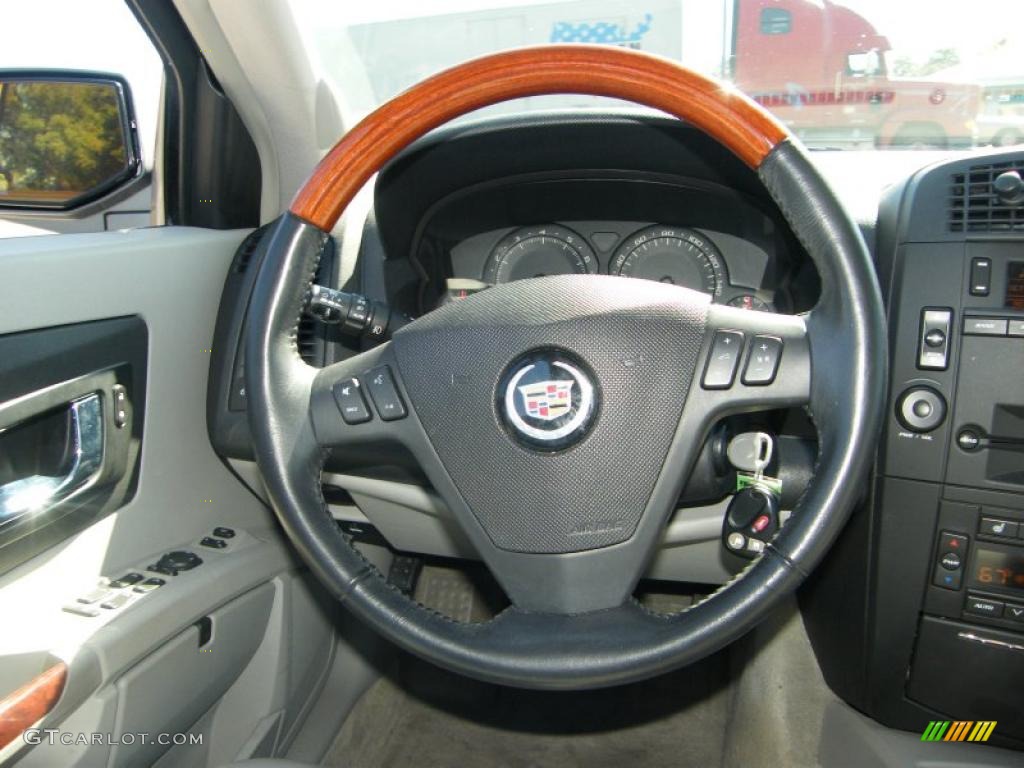 2004 Cadillac SRX V6 Light Gray Steering Wheel Photo #38578696