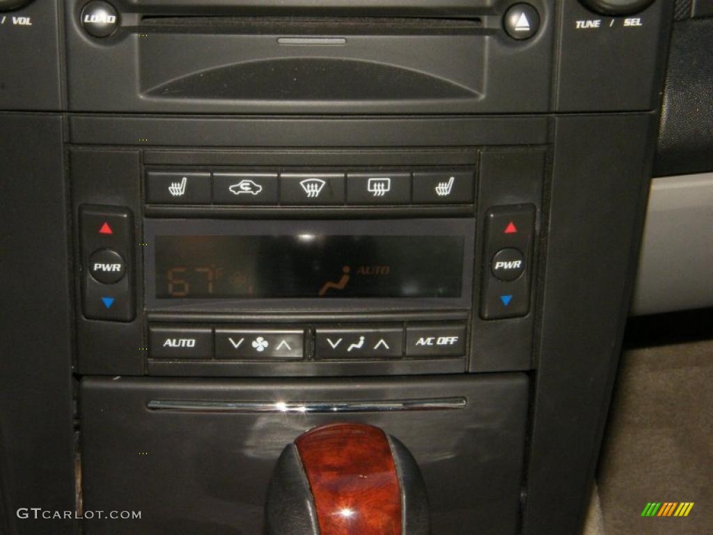 2004 Cadillac SRX V6 Controls Photo #38578768