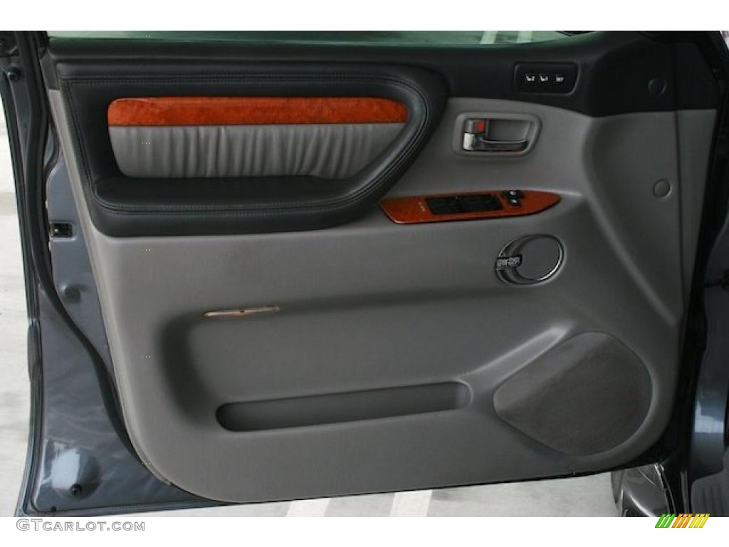 2004 Lexus LX 470 Gray Door Panel Photo #38579372