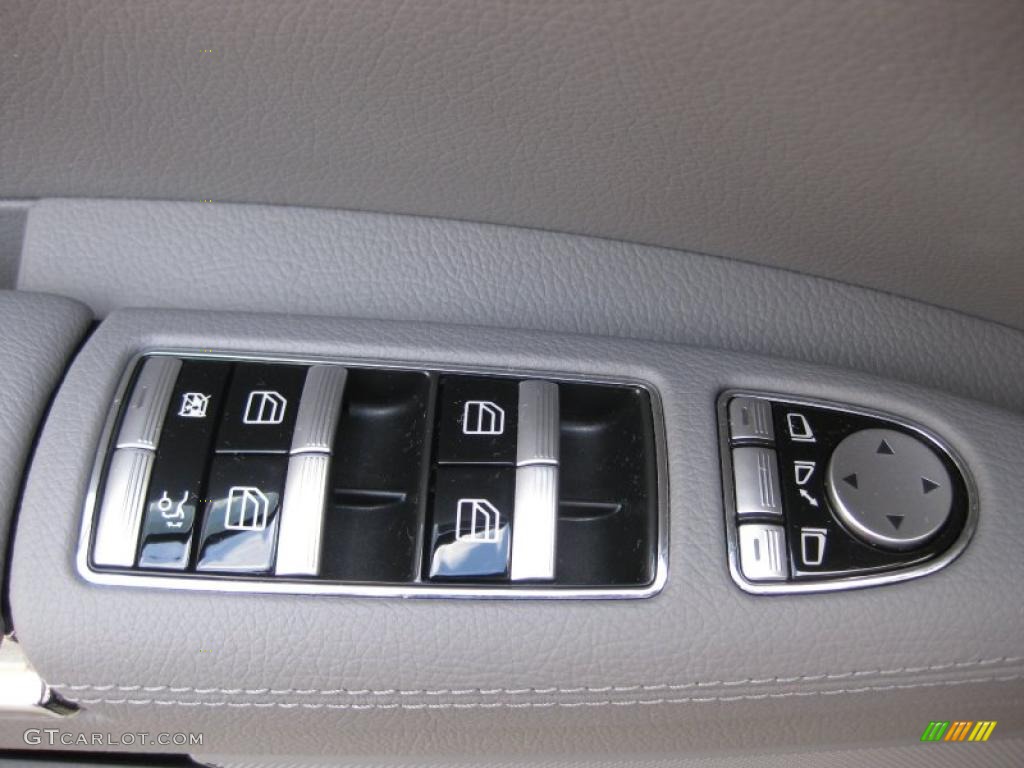 2009 Mercedes-Benz S 550 Sedan Controls Photo #38579388