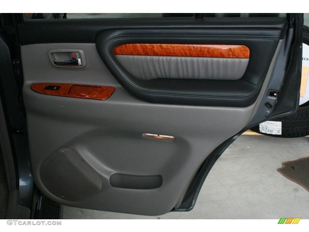 2004 Lexus LX 470 Gray Door Panel Photo #38579392