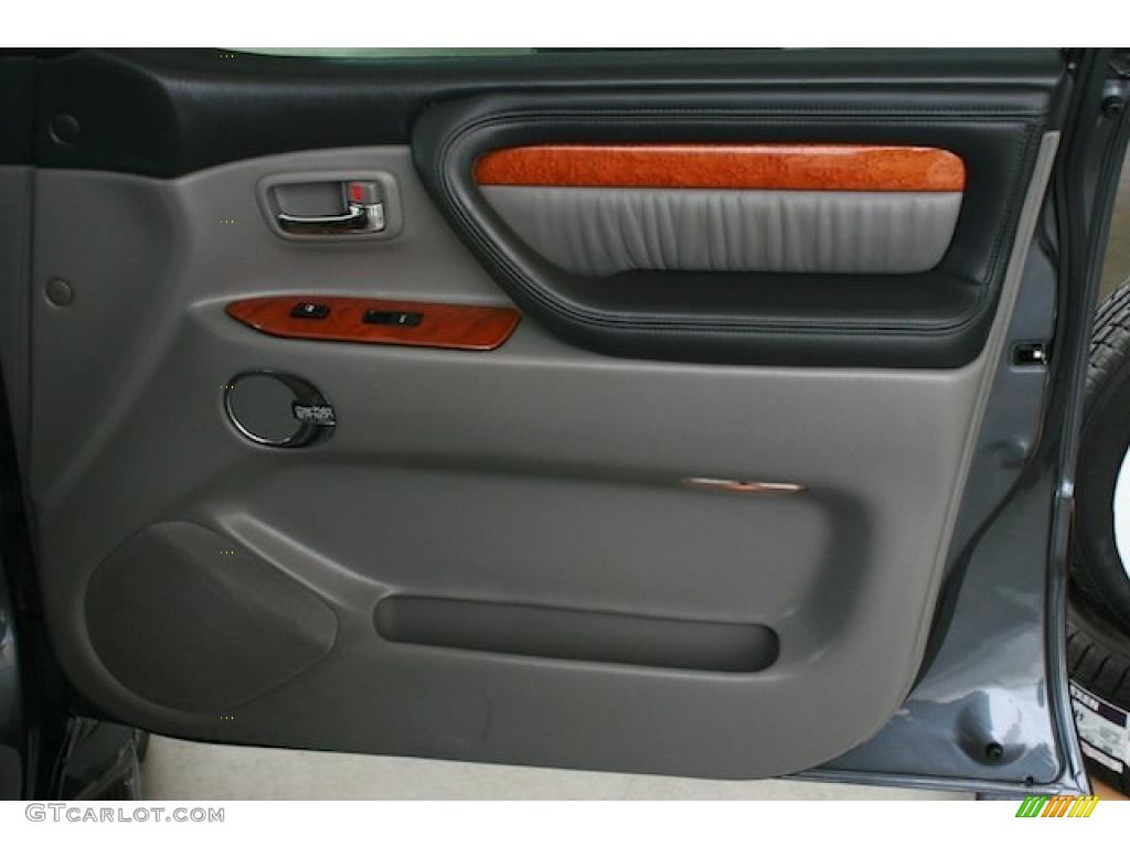 2004 Lexus LX 470 Gray Door Panel Photo #38579408
