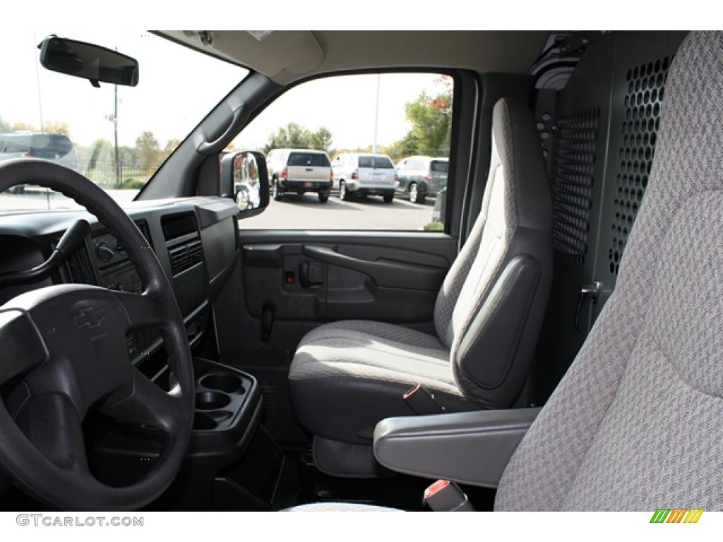 Medium Pewter Interior 2007 Chevrolet Express 2500 Extended Commercial Van Photo #38579552