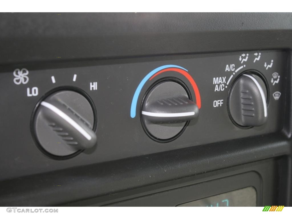 2007 Chevrolet Express 2500 Extended Commercial Van Controls Photo #38579760