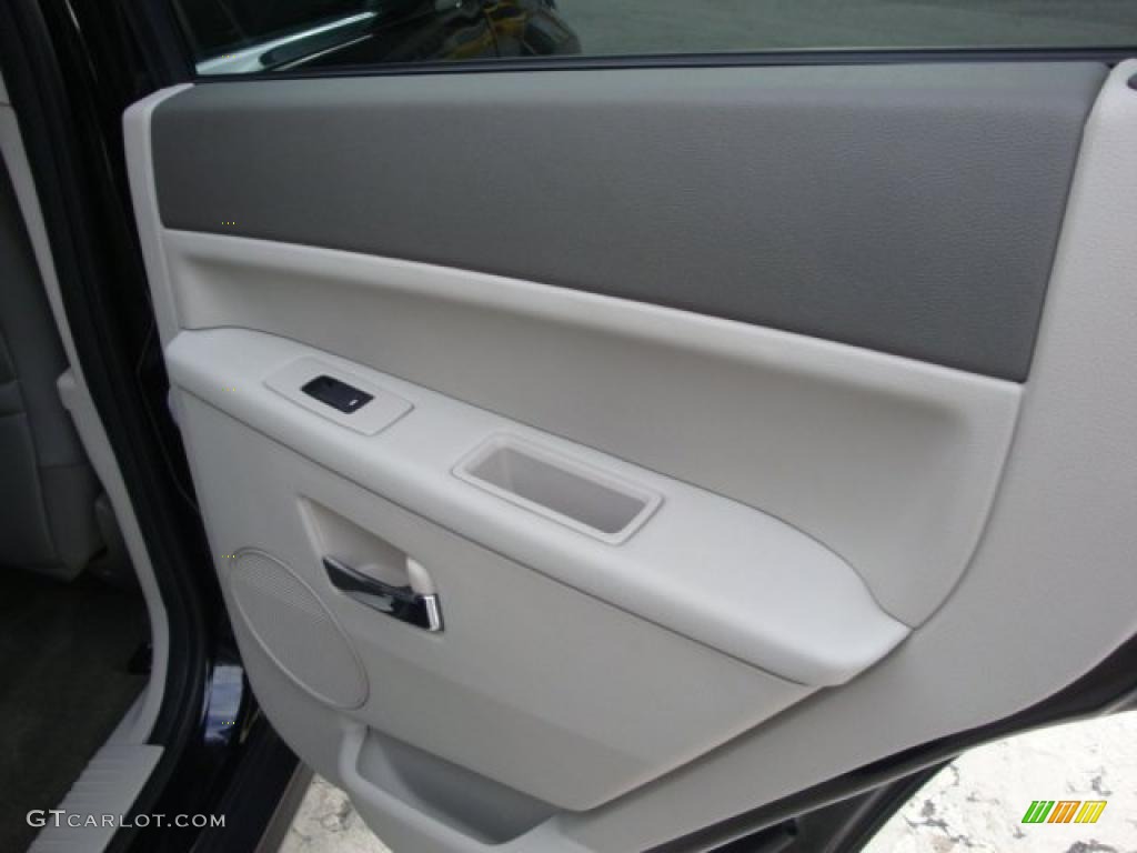 2008 Jeep Grand Cherokee Limited 4x4 Dark Slate Gray/Light Graystone Door Panel Photo #38579864