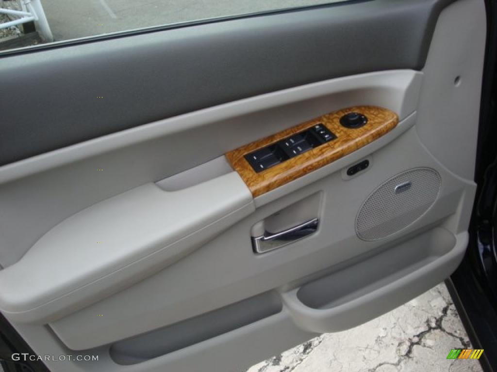 2008 Jeep Grand Cherokee Limited 4x4 Dark Slate Gray/Light Graystone Door Panel Photo #38579916