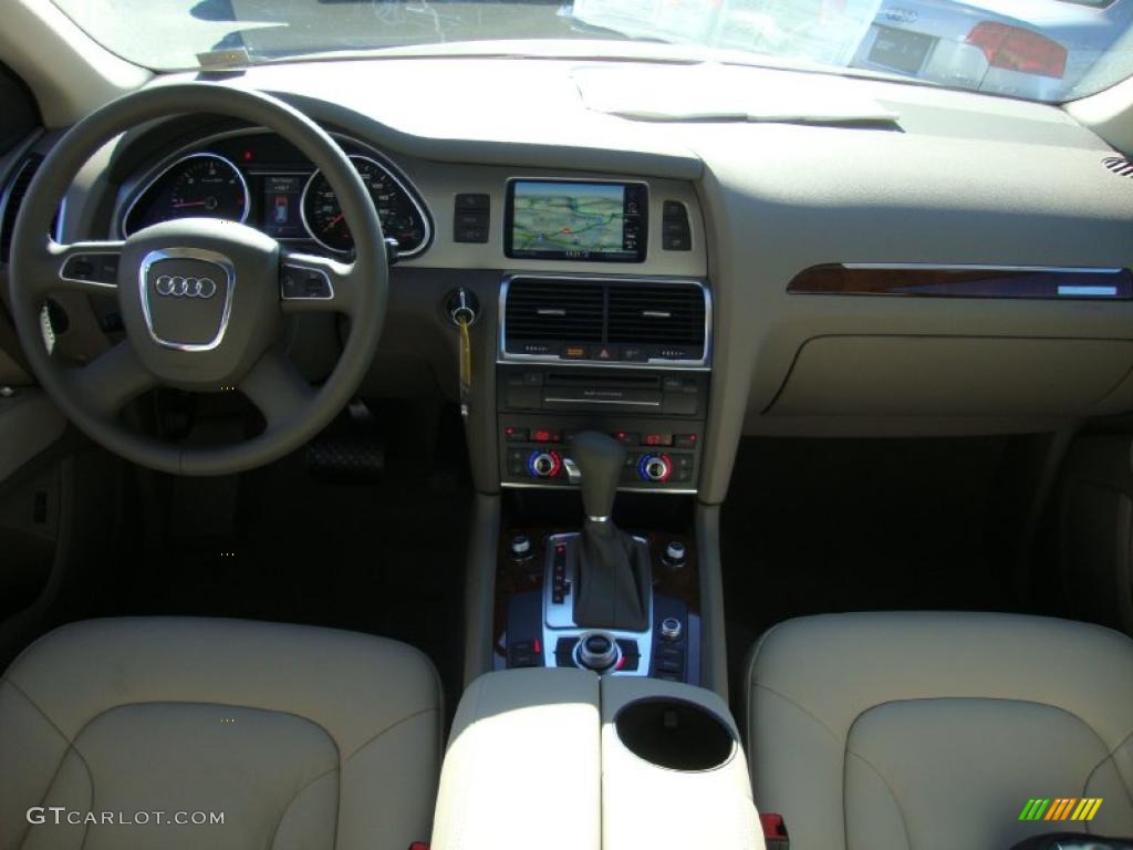 2011 Audi Q7 3.0 TDI quattro Cardamom Beige Dashboard Photo #38582336