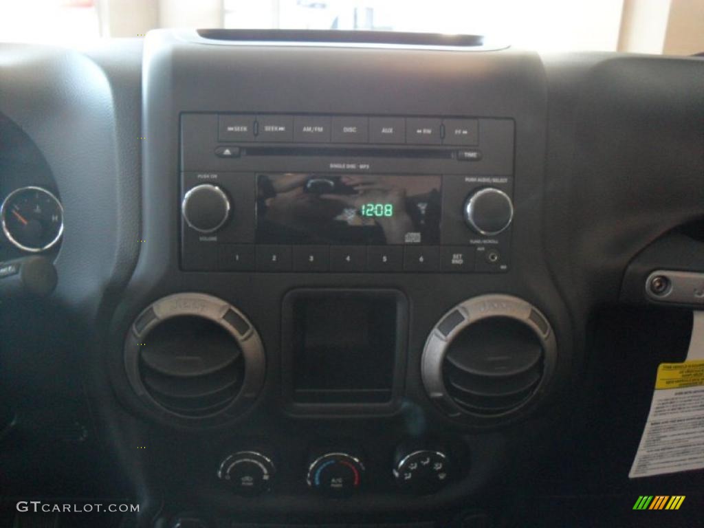 2011 Wrangler Sport 4x4 - Mango Tango Pearl / Black photo #12