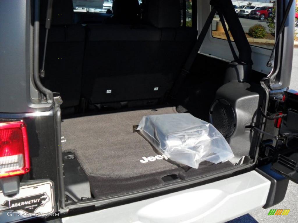 2011 Jeep Wrangler Unlimited Sahara 4x4 Trunk Photo #38587689