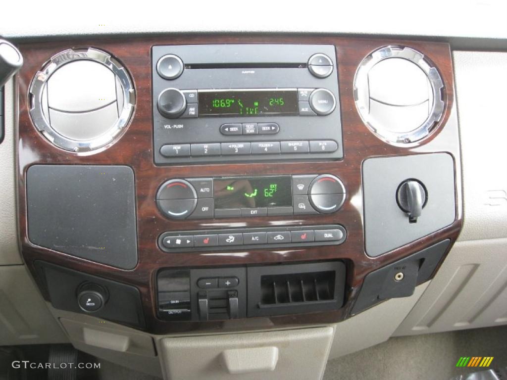 2008 Ford F350 Super Duty Lariat Crew Cab Dually Controls Photo #38587841