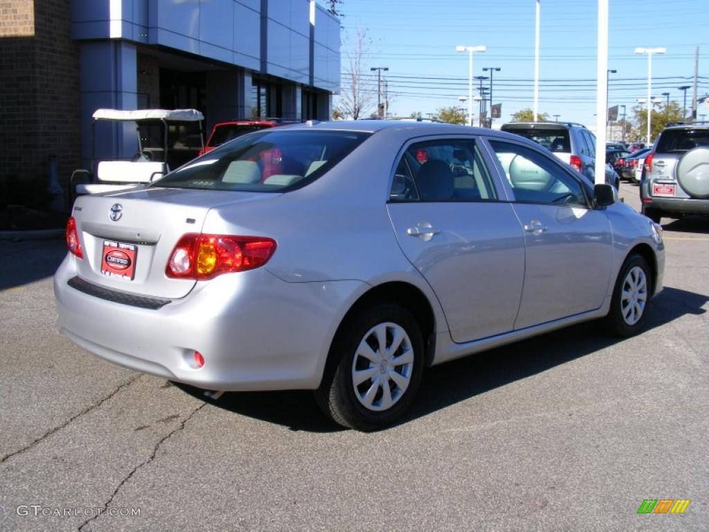 2010 Corolla LE - Classic Silver Metallic / Ash photo #3