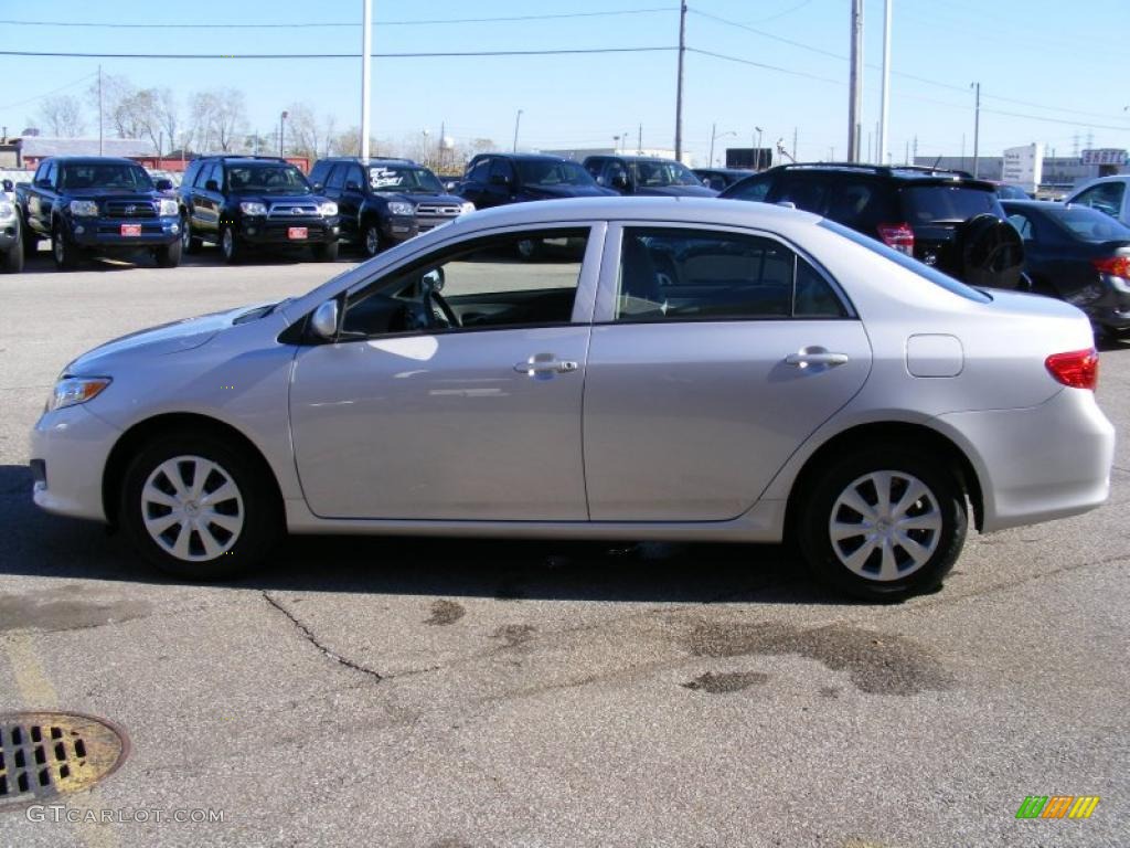 2010 Corolla LE - Classic Silver Metallic / Ash photo #6