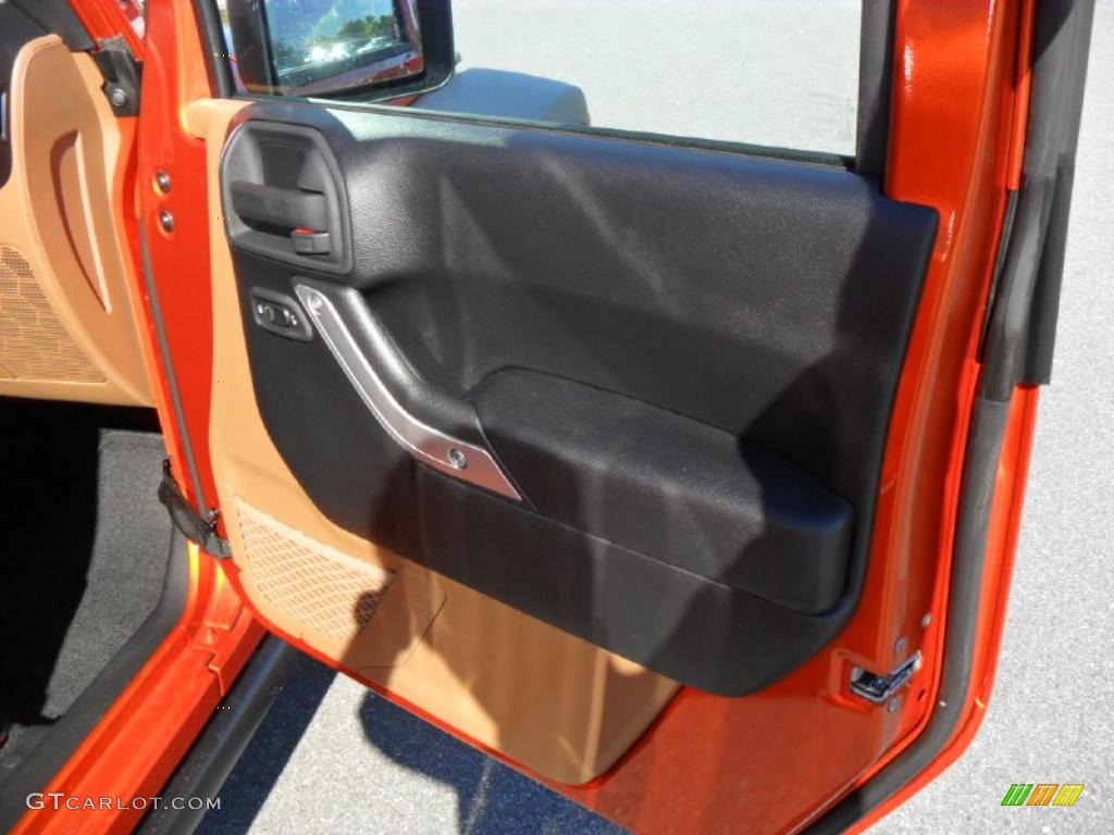 2011 Jeep Wrangler Unlimited Rubicon 4x4 Black/Dark Saddle Door Panel Photo #38589521