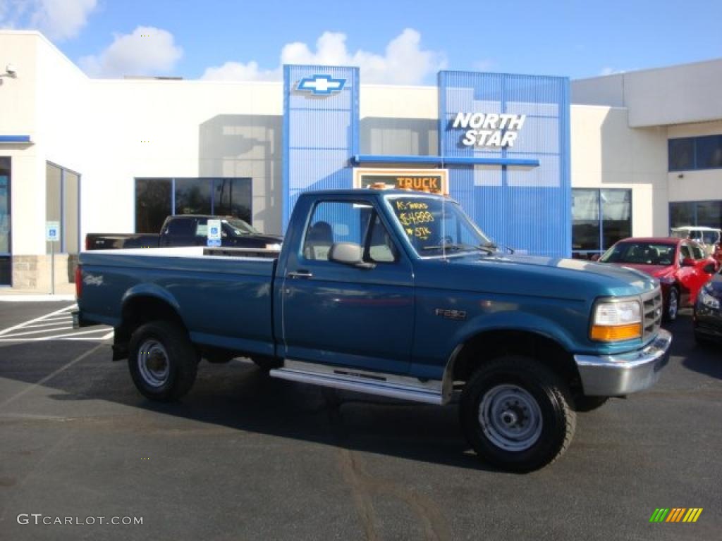 1996 F250 XL Regular Cab 4x4 - Reef Blue Metallic / Grey photo #1
