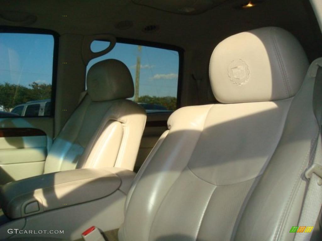 2003 Escalade ESV AWD - Silver Sand / Shale photo #9