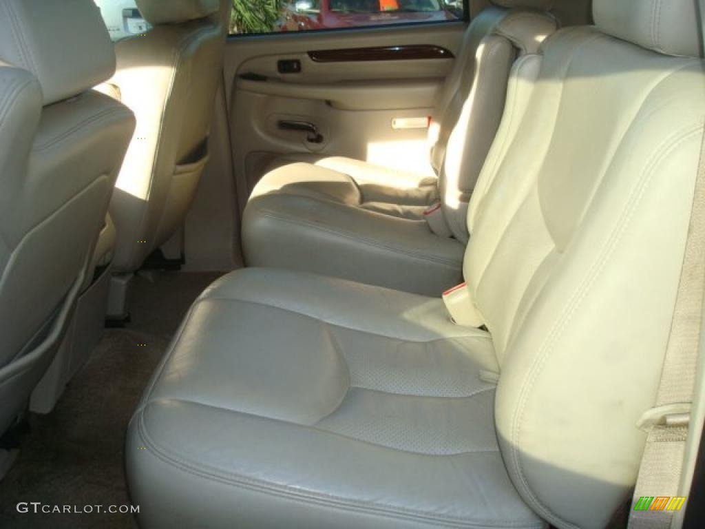 2003 Escalade ESV AWD - Silver Sand / Shale photo #10