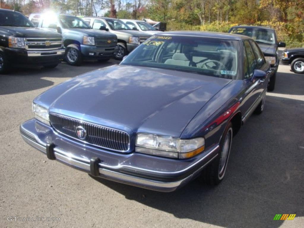 1995 LeSabre Custom - Adriatic Blue Metallic / Gray photo #4