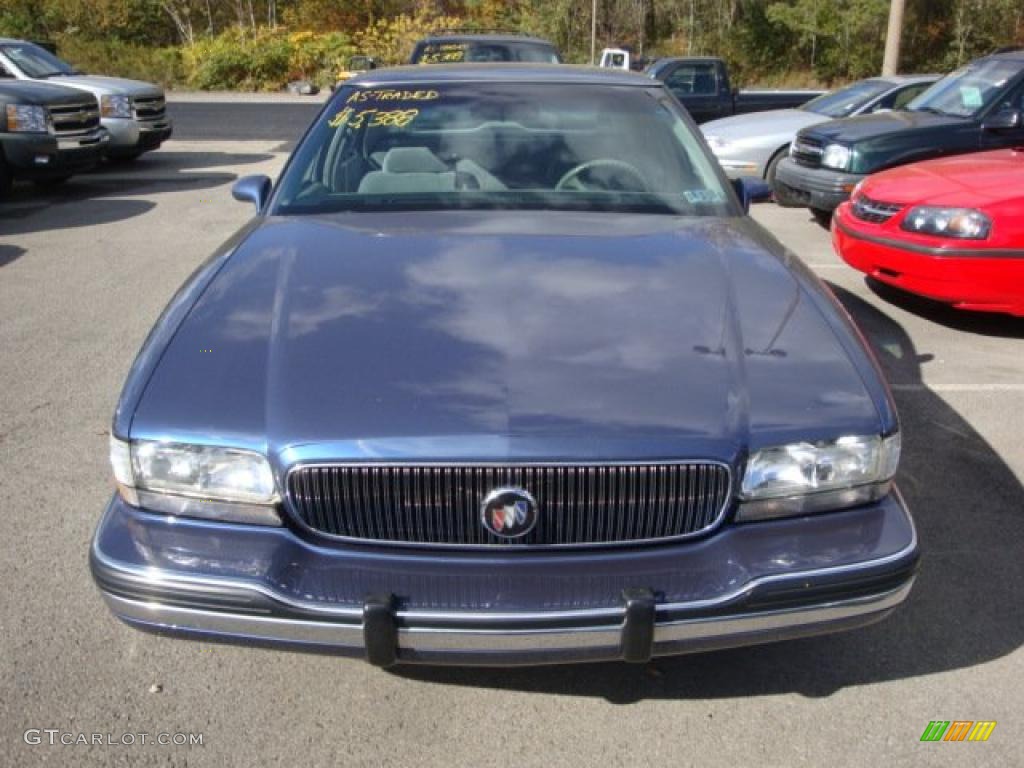 1995 LeSabre Custom - Adriatic Blue Metallic / Gray photo #5