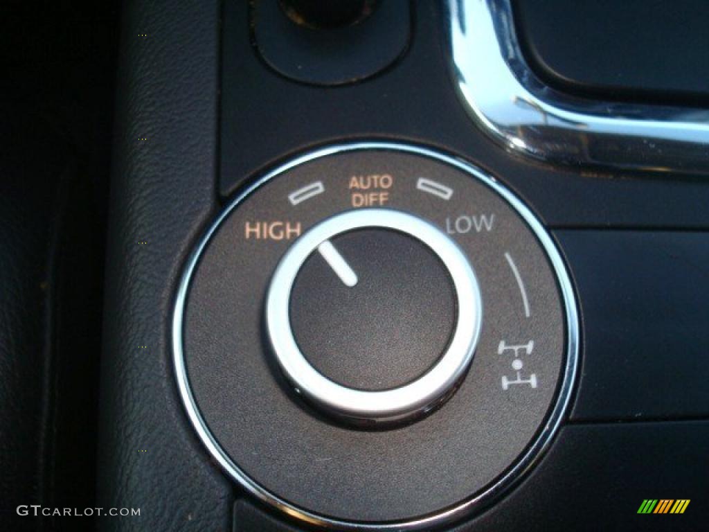 2004 Volkswagen Touareg V6 Controls Photo #38596245
