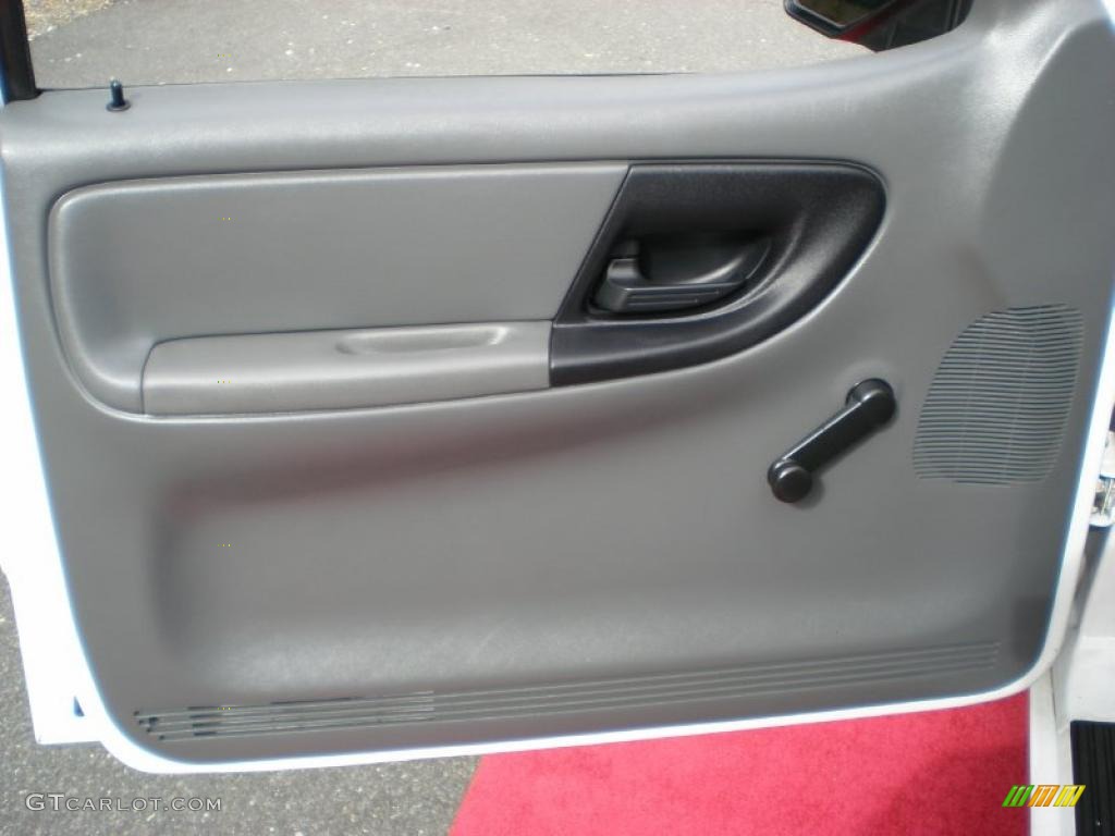 2006 Ford Ranger XL Regular Cab Medium Dark Flint Door Panel Photo #38597213