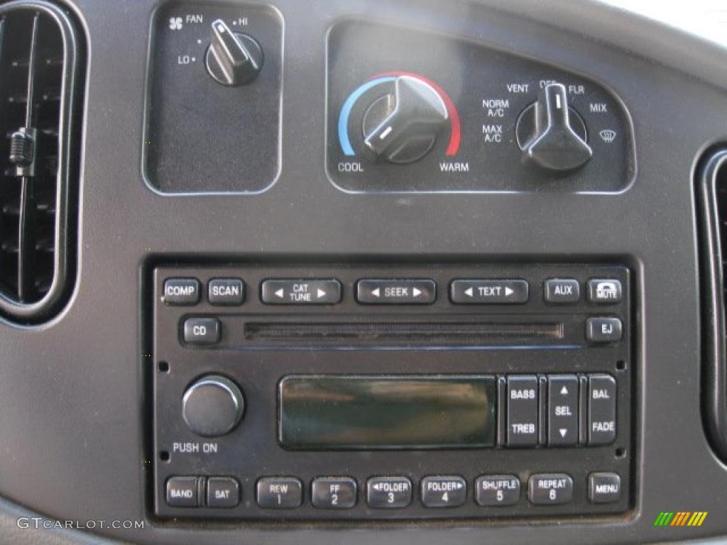 2006 Ford E Series Van E350 Commercial Controls Photo #38598317