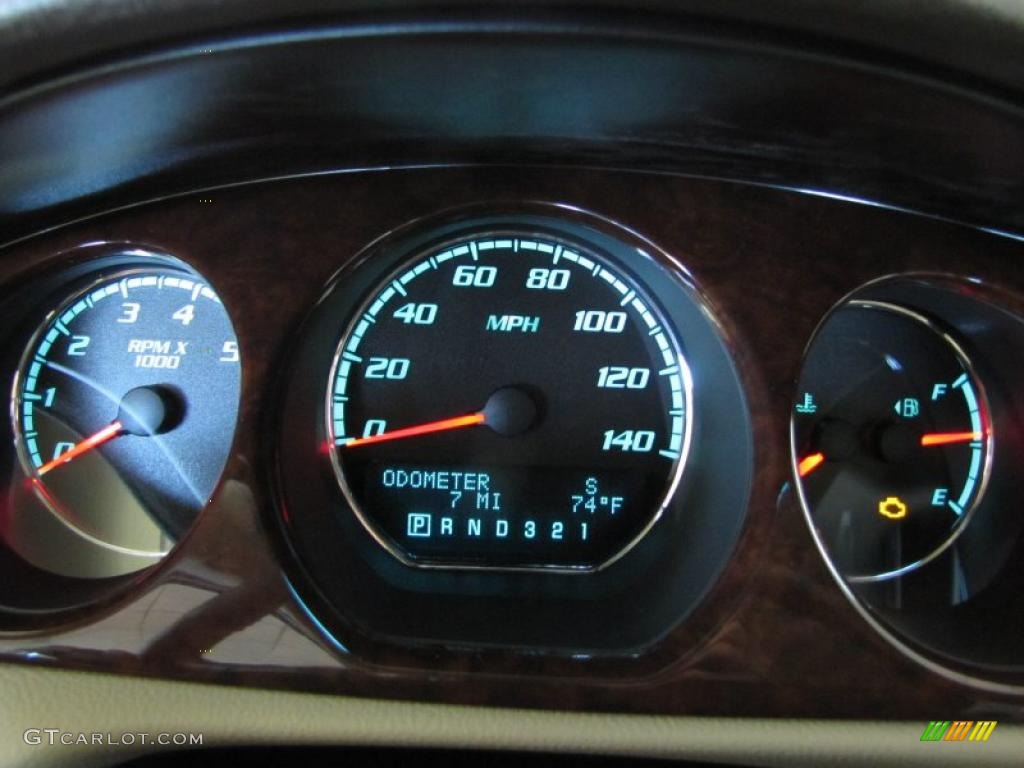 2011 Buick Lucerne CX Gauges Photo #38600333