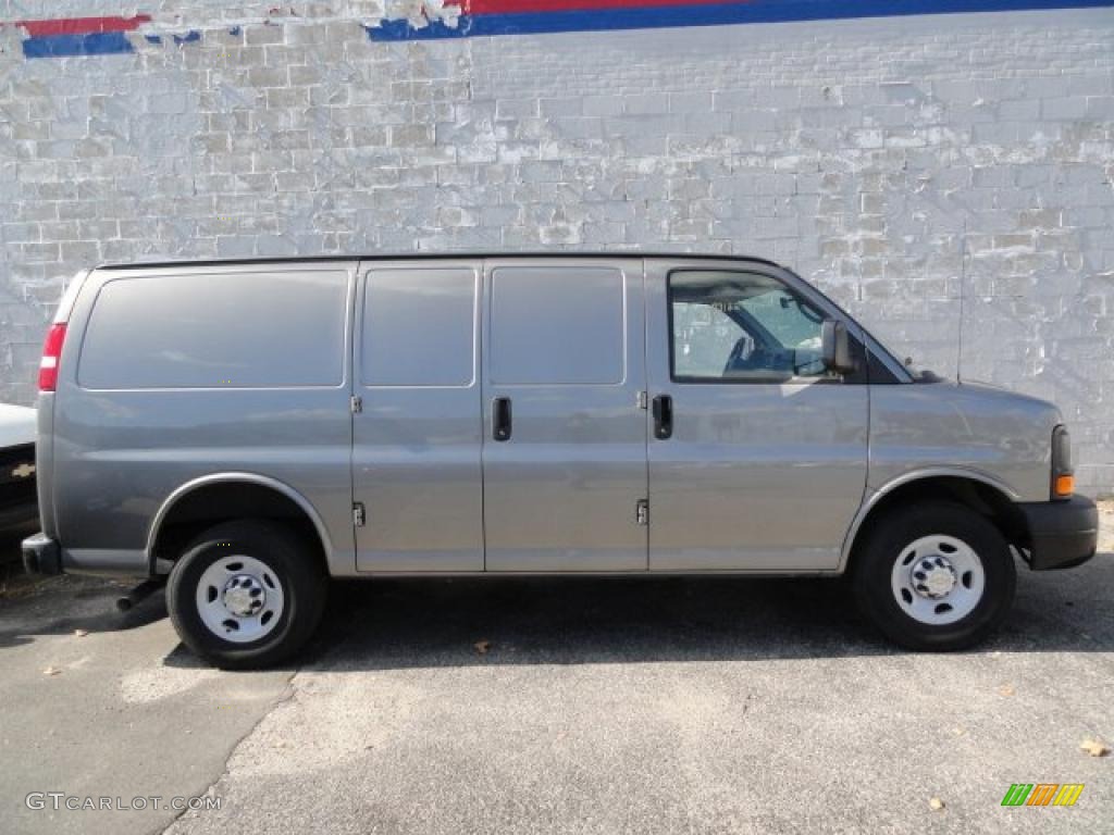 Graystone Metallic 2010 Chevrolet Express 2500 Work Van Exterior Photo #38602481