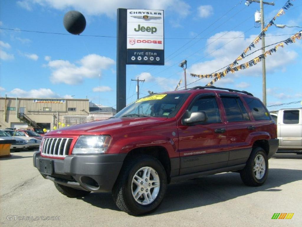 2004 Grand Cherokee Laredo 4x4 - Inferno Red Pearl / Dark Slate Gray photo #1